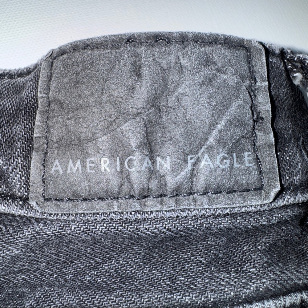 American Eagle High Rise 4" Black Denim Shorts Size 8 Preppy Mom Shorts - Picture 6 of 8